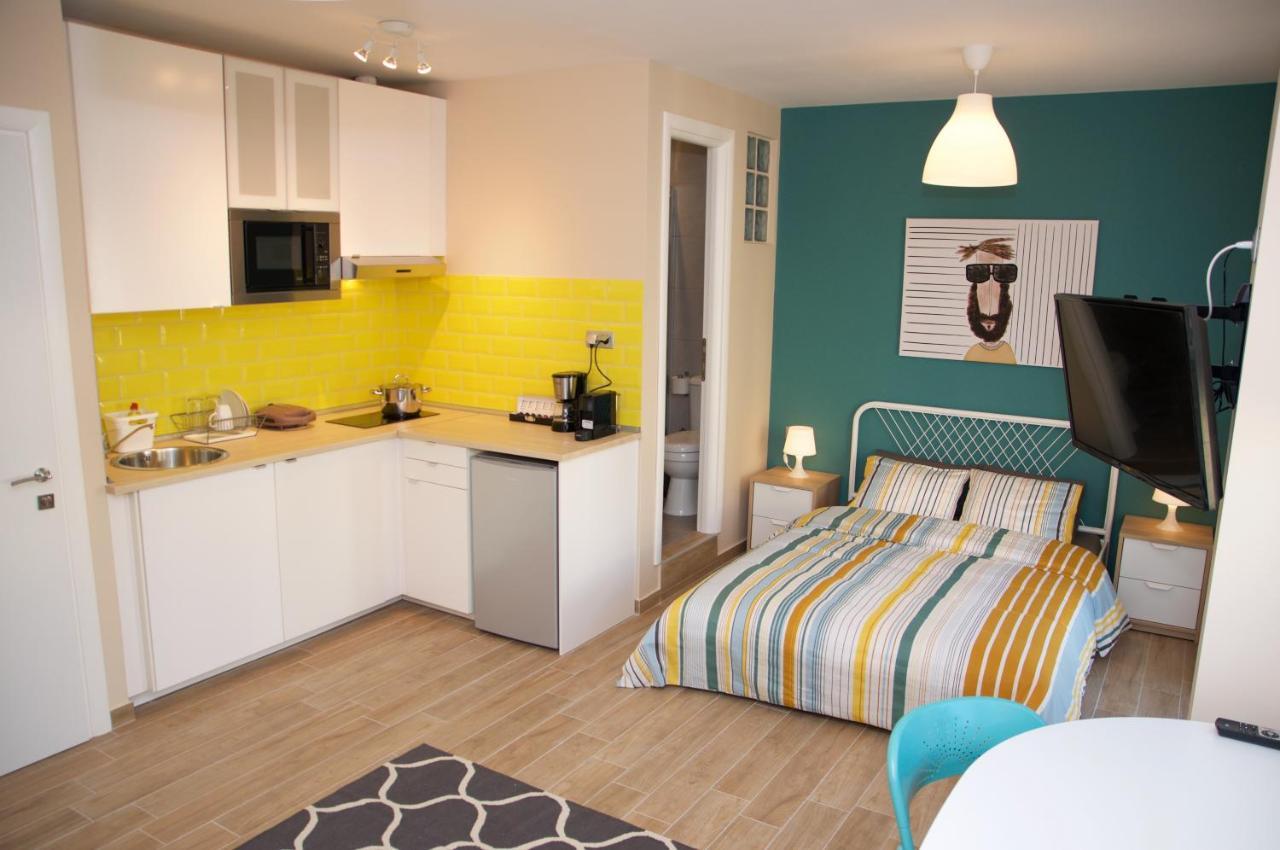 Super Cute & Cozy Mini Studios In City Center Salonicco Esterno foto