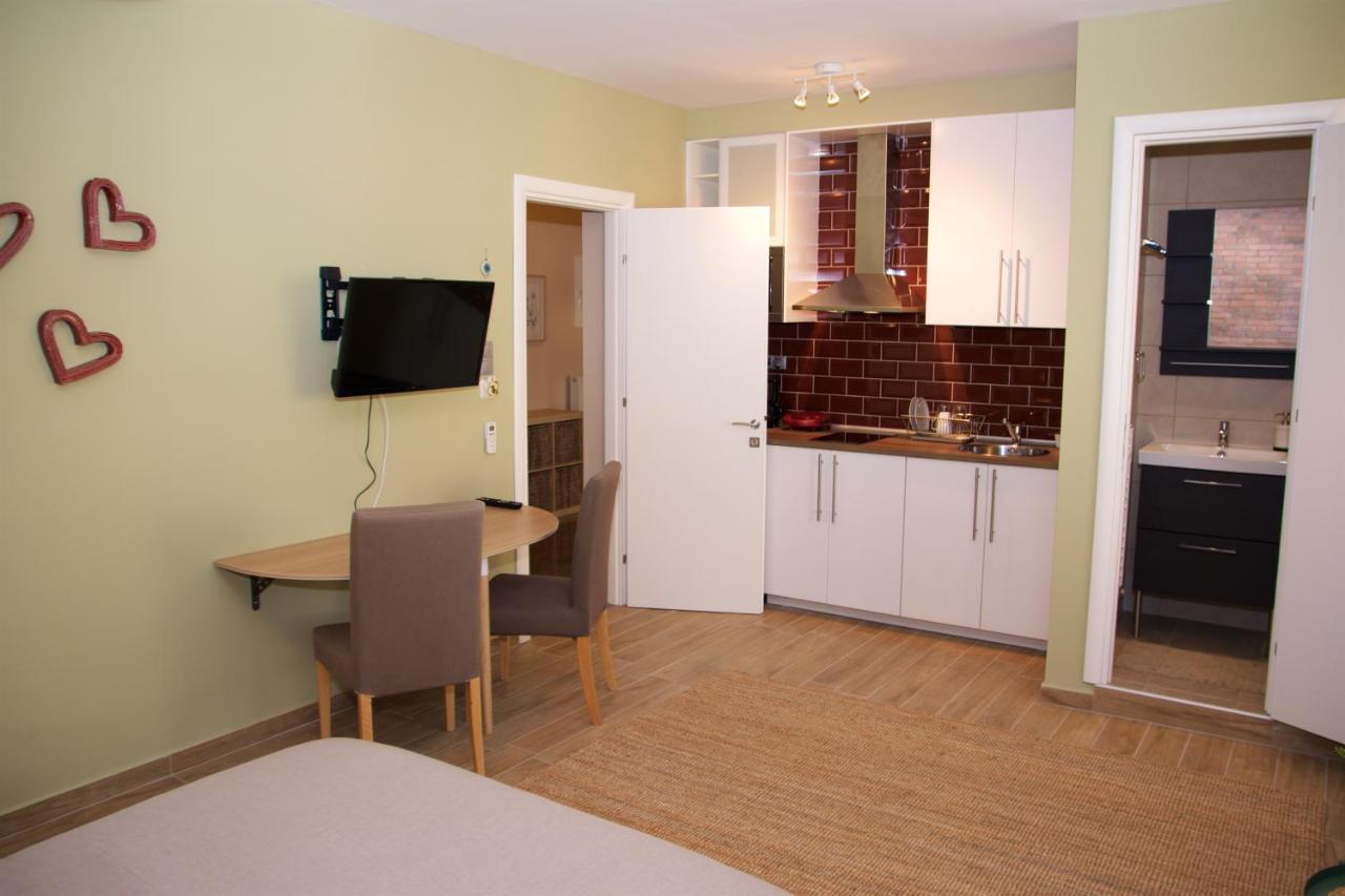Super Cute & Cozy Mini Studios In City Center Salonicco Esterno foto